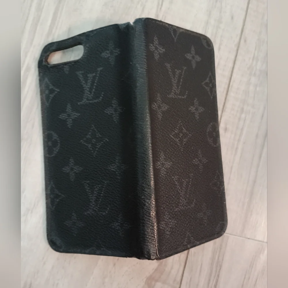 Louis Vuitton Black Monogram Phone Case Holder